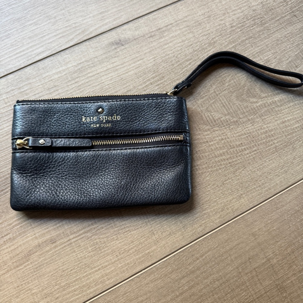 Kate Spade Black Leather Wristlet Pebbled 6.5x4” 2 Zip Compartments - Picture 2 of 13